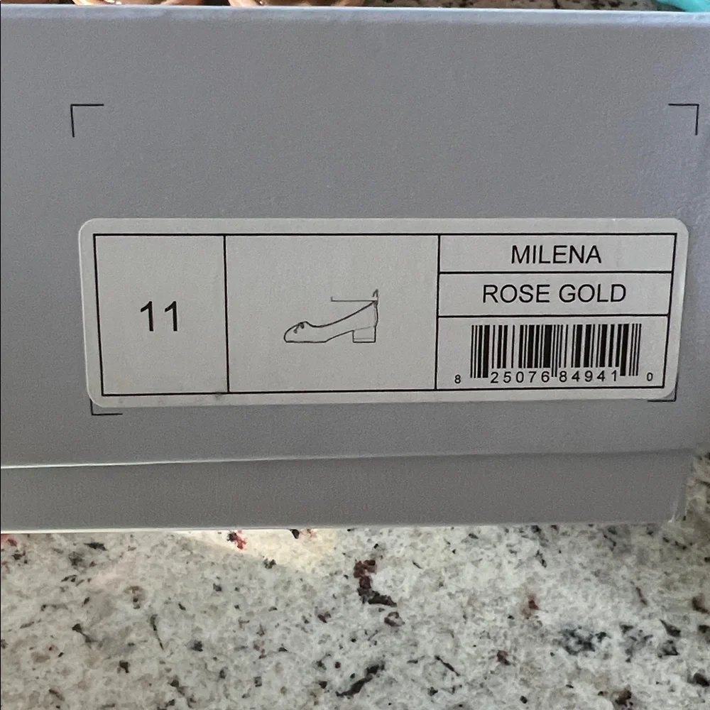 AEROSOLES meet milena
